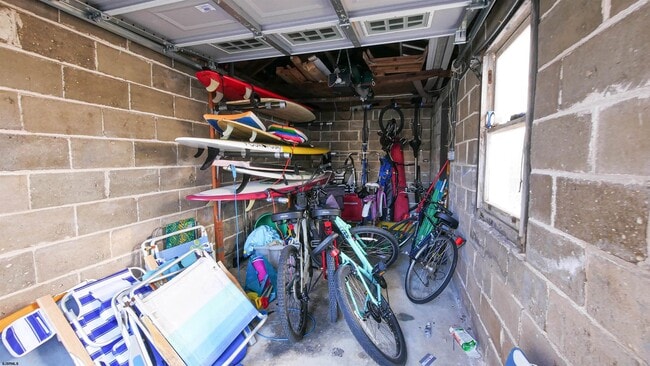 Building Photo - 26 S Oakland Ave