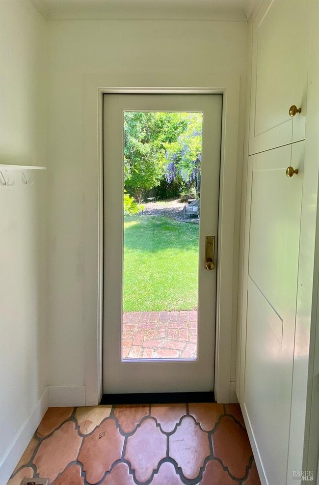 Building Photo - 1244 N Fitch Mountain Rd