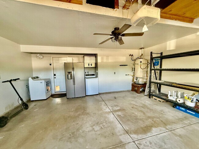 Building Photo - 310 Creekside Ct
