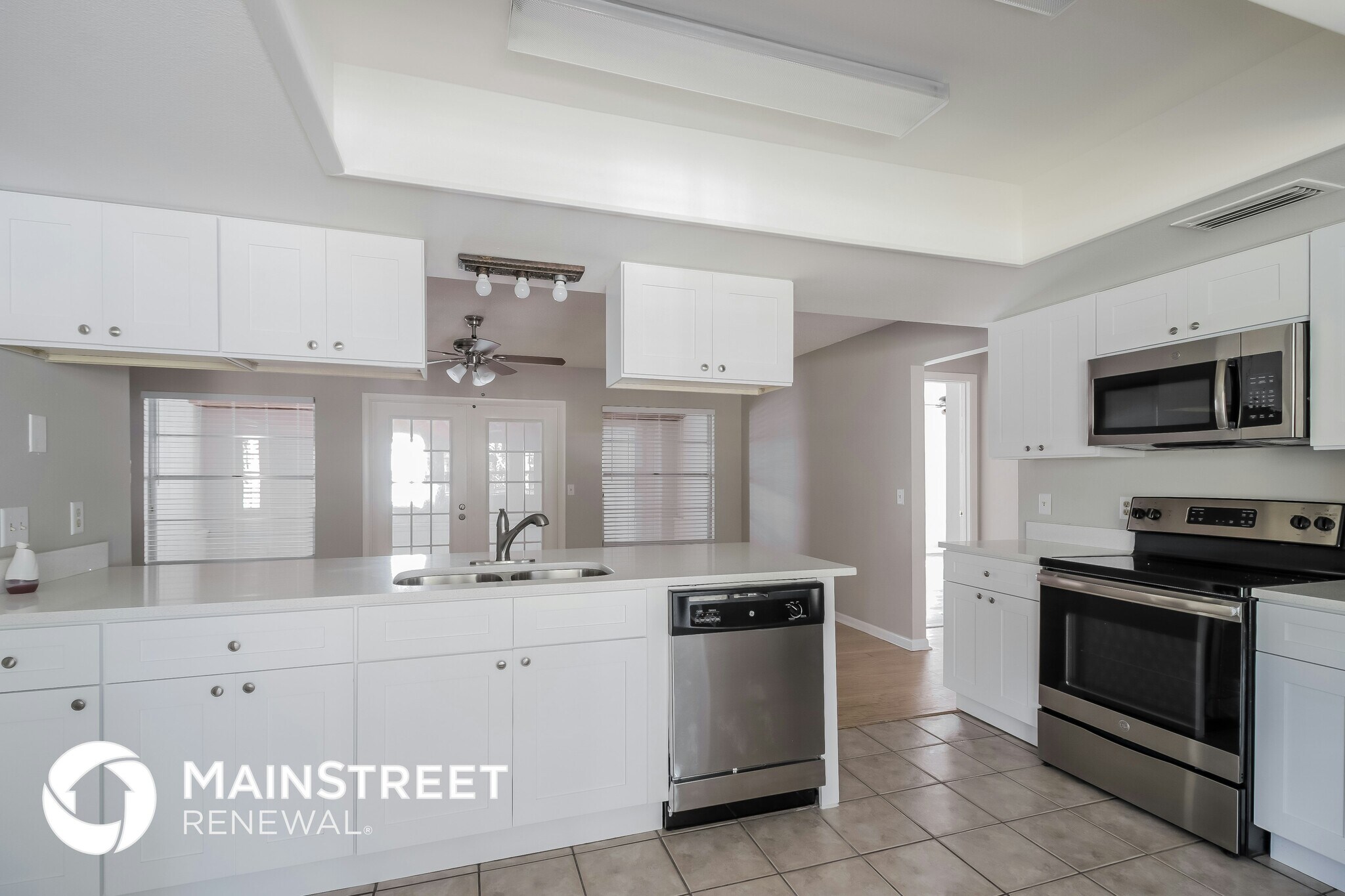 Building Photo - 1390 E Euclid Ave