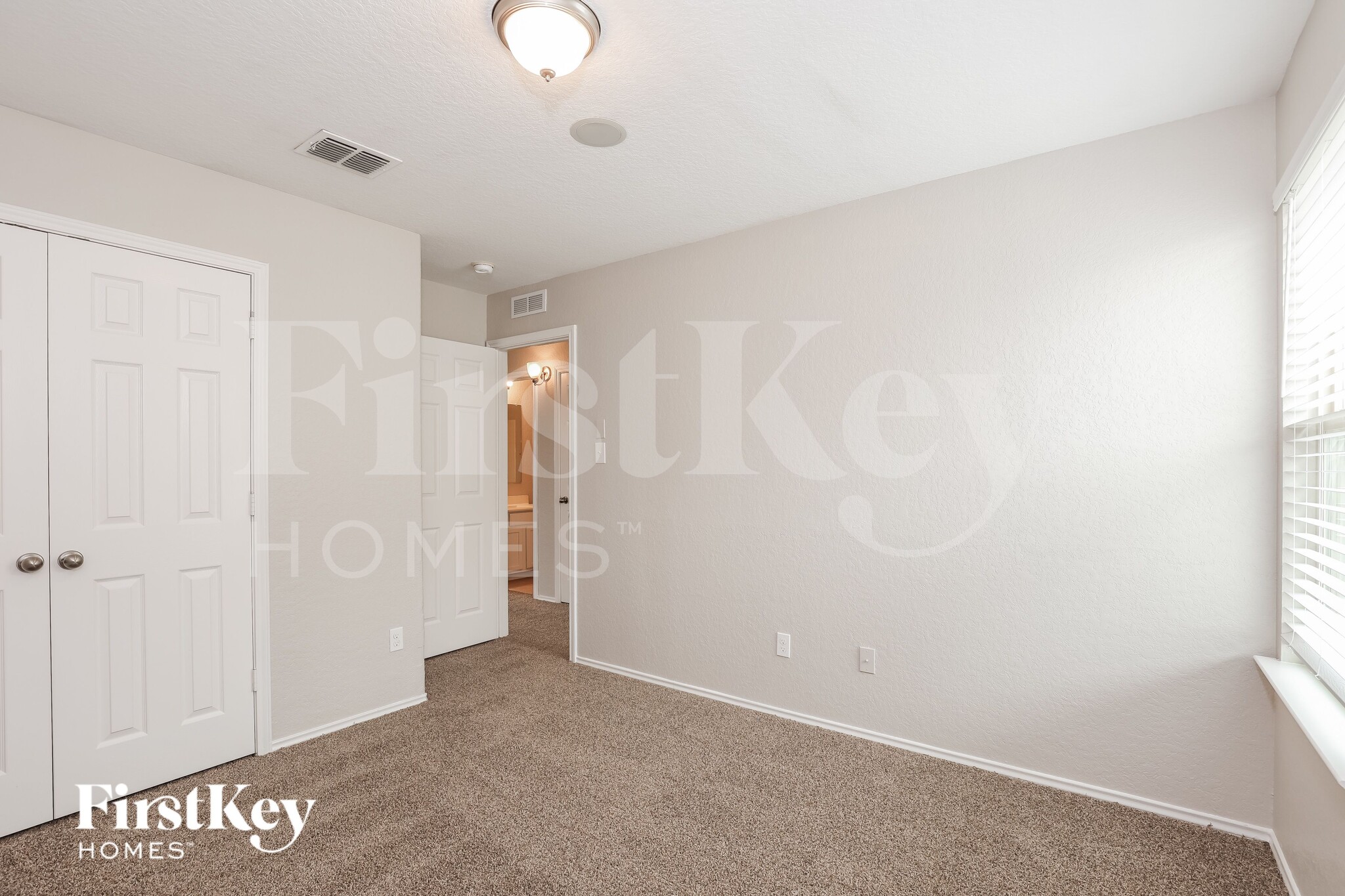 Building Photo - 3003 Candleside Dr