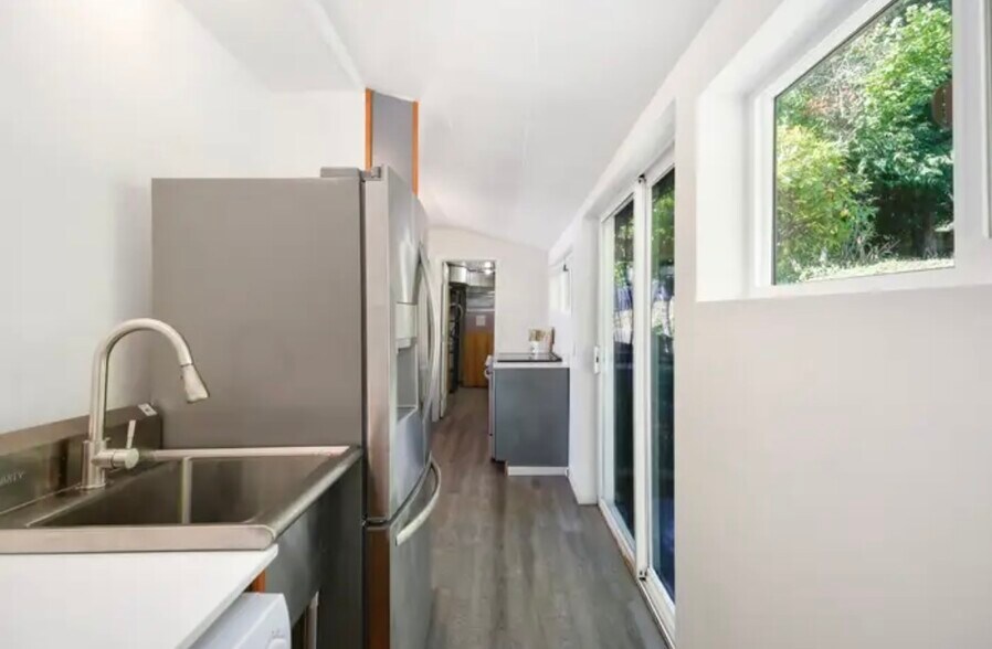 Building Photo - 8623 E Caraway Rd