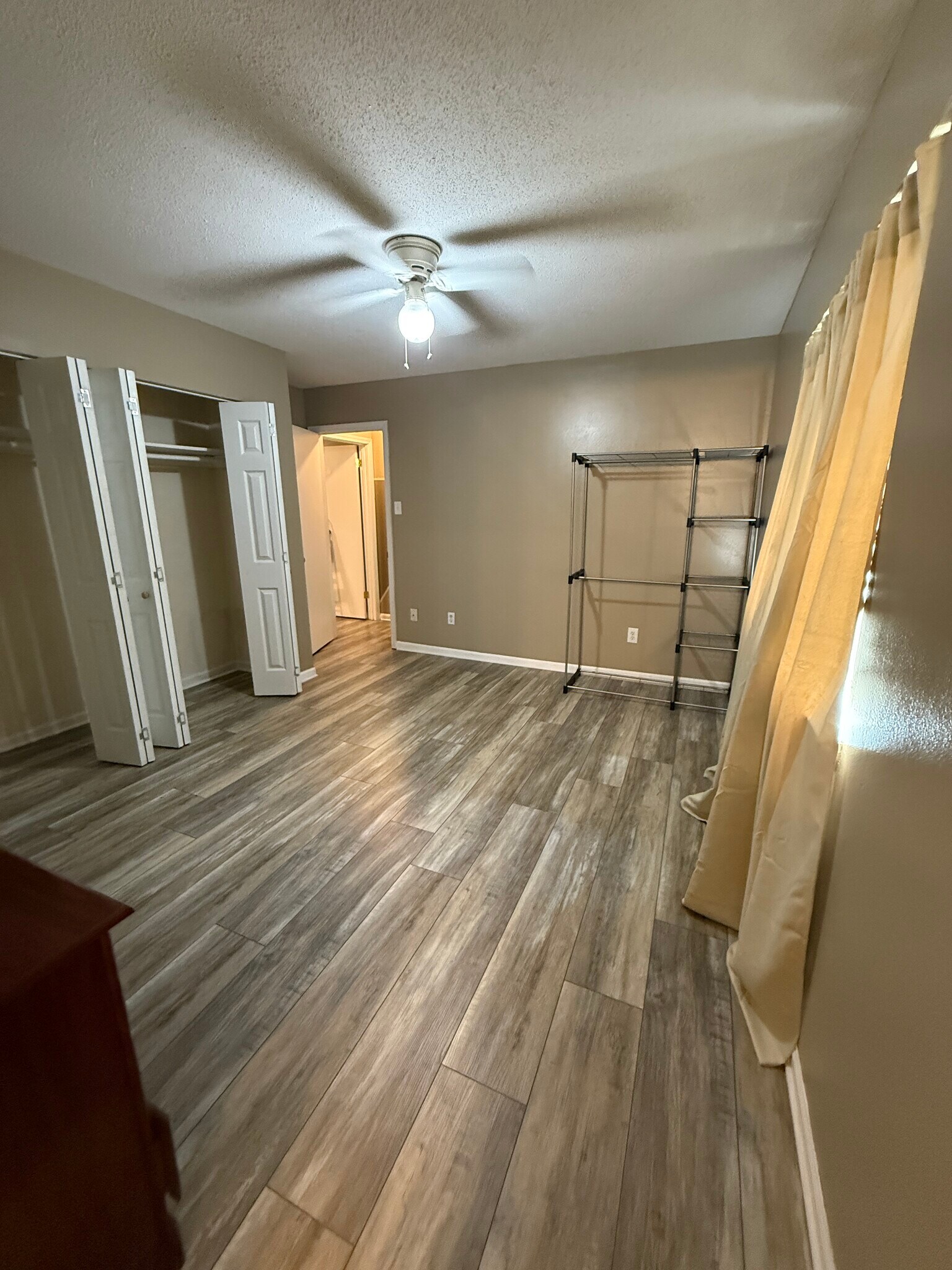 Guest bedroom - 6701 Dickens Ferry Rd