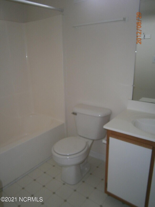 Building Photo - 405 Winners Cir S