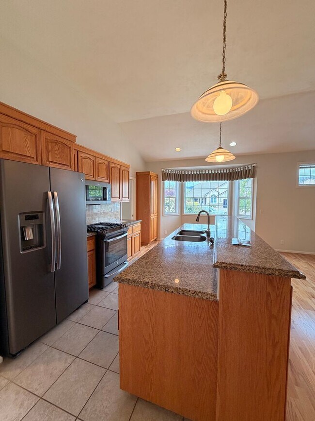 Building Photo - 3- Bedroom home in Hayden Bridge