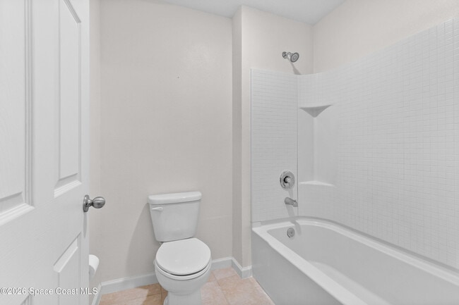 Building Photo - 402 Moray Dr