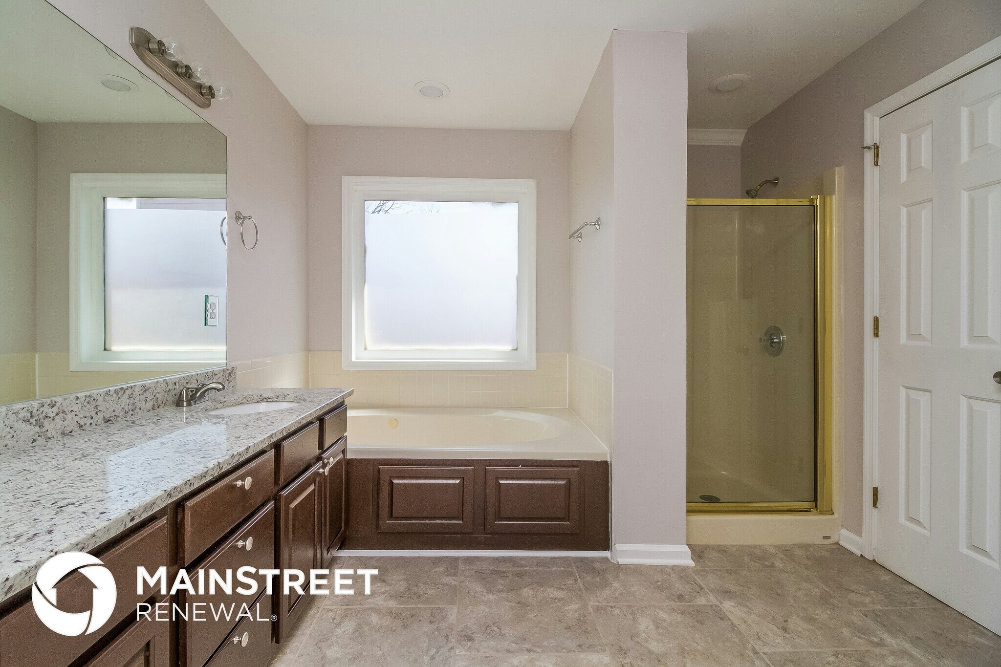 Building Photo - 4352 Cambridge Dr