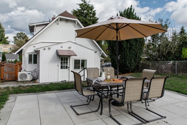 Building Photo - 7947 10th Ave SW