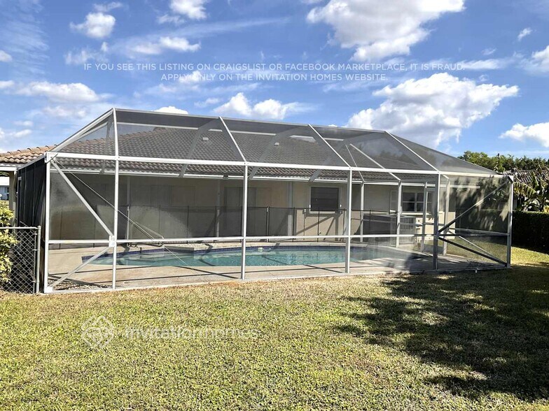 Building Photo - 4030 NW 103rd Dr