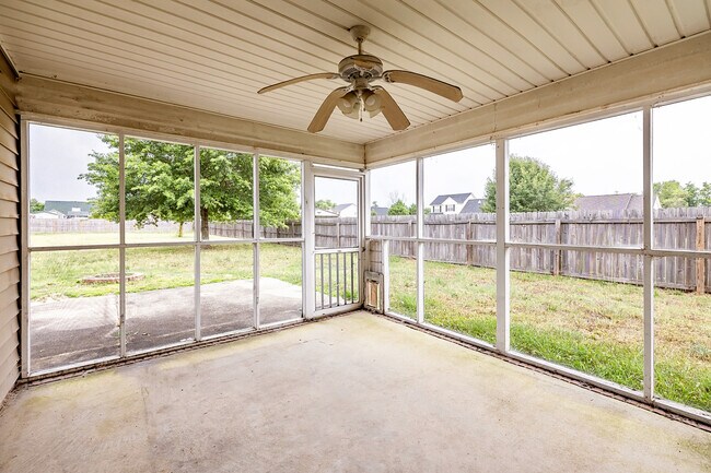 Building Photo - 318 Tennessee Walker Dr