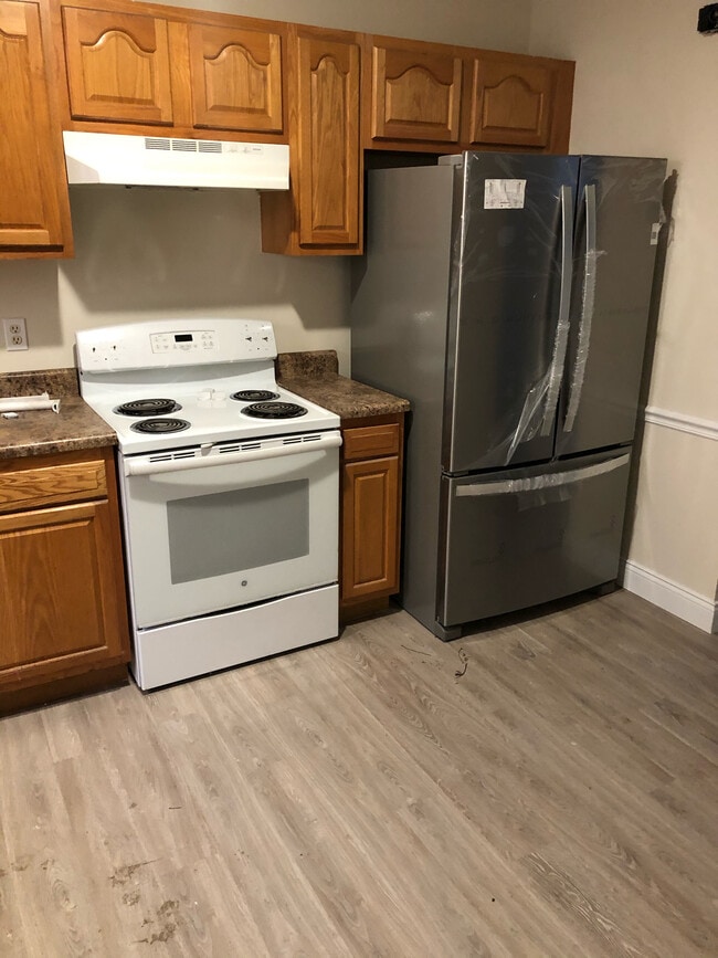 Building Photo - 708 N 12th St