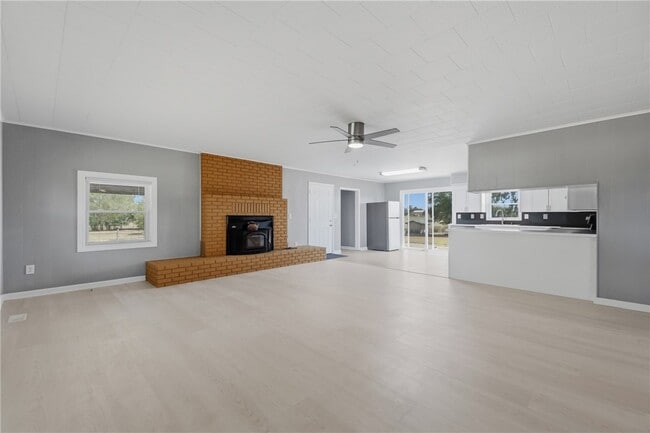 Building Photo - 15099 AR-72