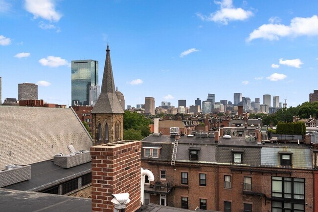 Building Photo - 87 Worcester St