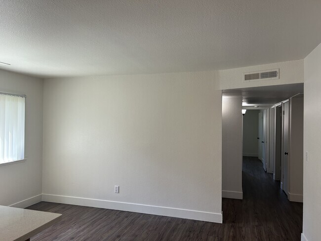 Building Photo - 3000 Jade Way