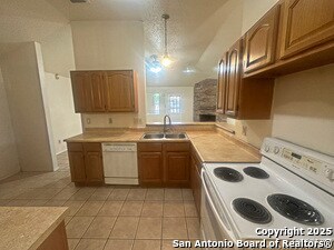 Building Photo - 9515 Brook Green