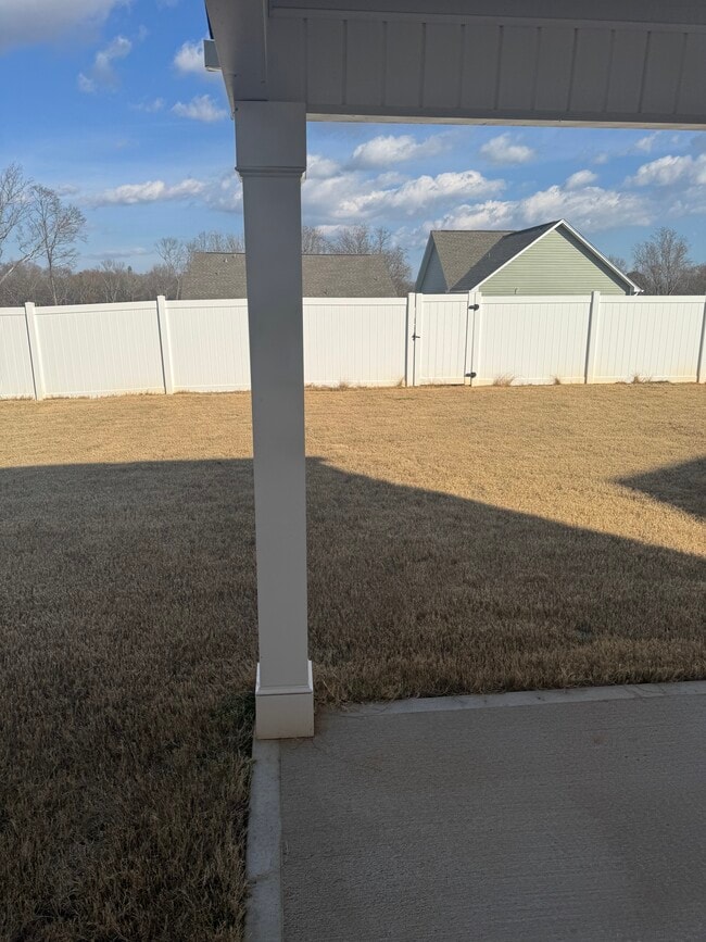 Building Photo - 6019 Willutuck Dr