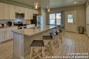 Building Photo - 1247 Green Hill Dr