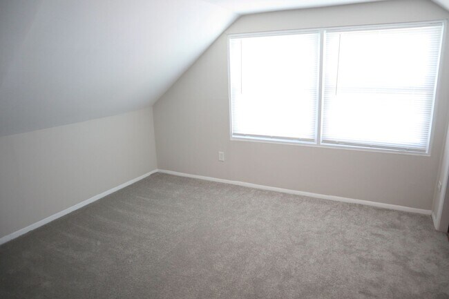 Building Photo - Lovely Single Family Home in Rockville