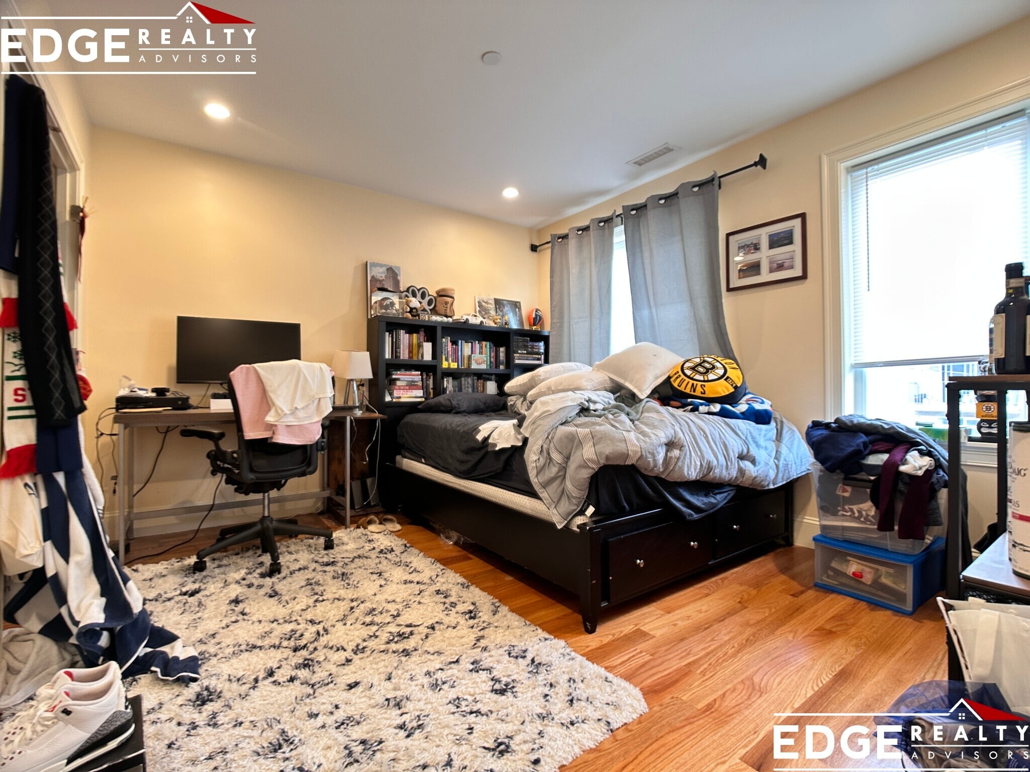 Building Photo - 7 Cufflin St