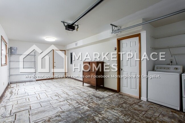 Building Photo - 2795 Pendant Pl