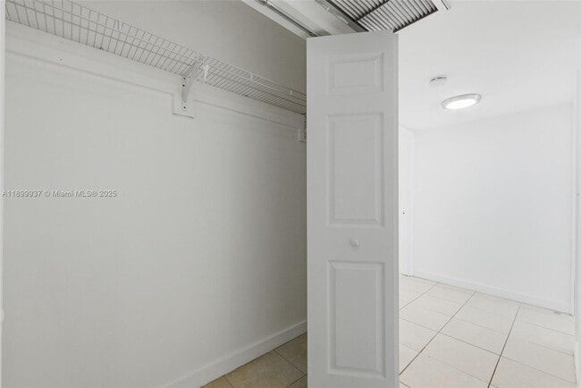 Building Photo - 624 NW 11th St