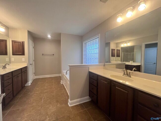 Building Photo - 2604 Ashtynn Pl SW