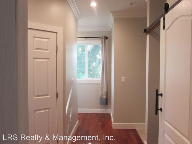 Building Photo - 2 br, 1.5 bath House - 8850 Laramie Avenue