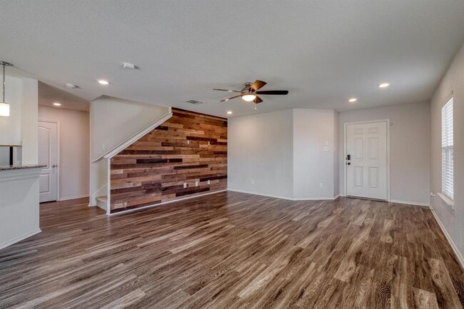 Building Photo - 13603 Abraham Lincoln St