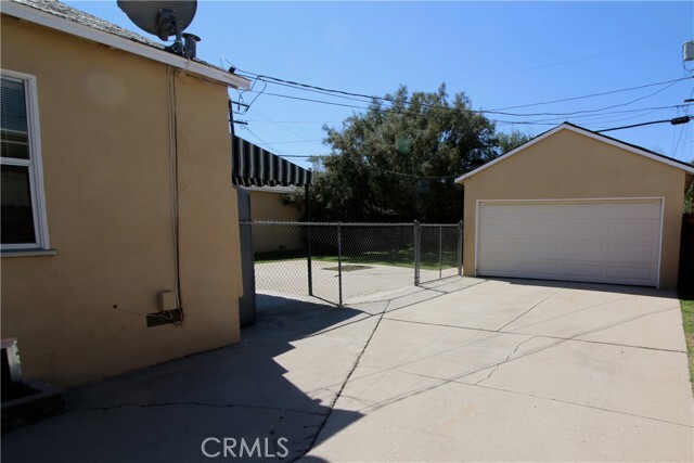 Building Photo - 5117 Hesperia Ave