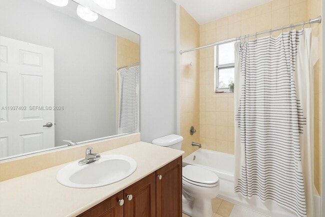 Building Photo - 2730 SW 26th St