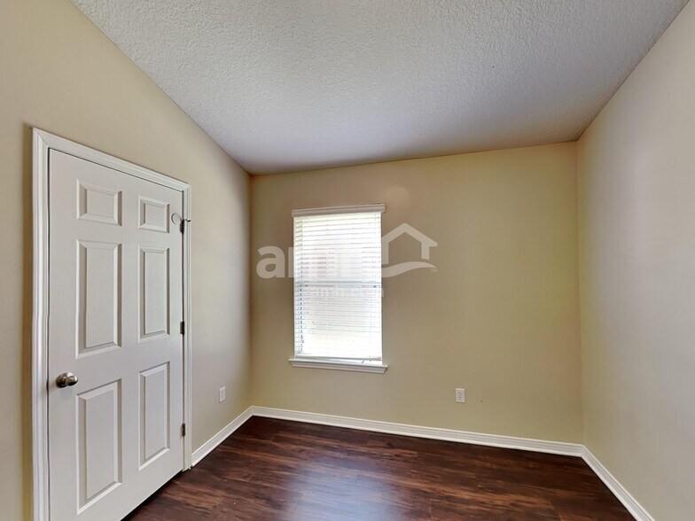 Building Photo - 2186 Cherokee Cove Trl