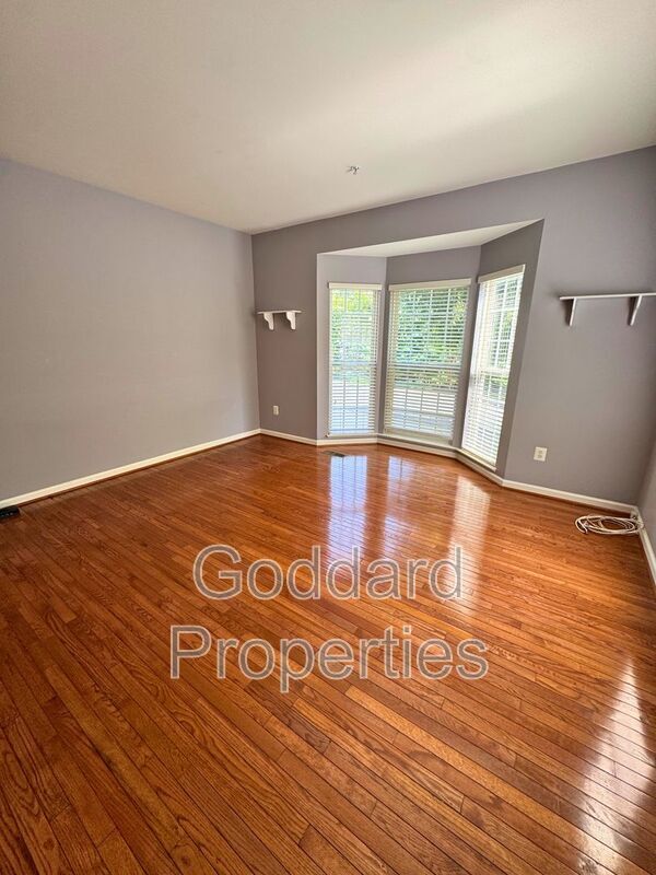 Building Photo - 6361 Stockbridge Overlook Ct