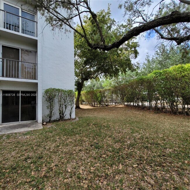 Building Photo - 8540 N Sherman Cir