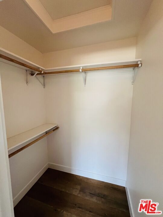 Building Photo - 3815 Fernwood Ave