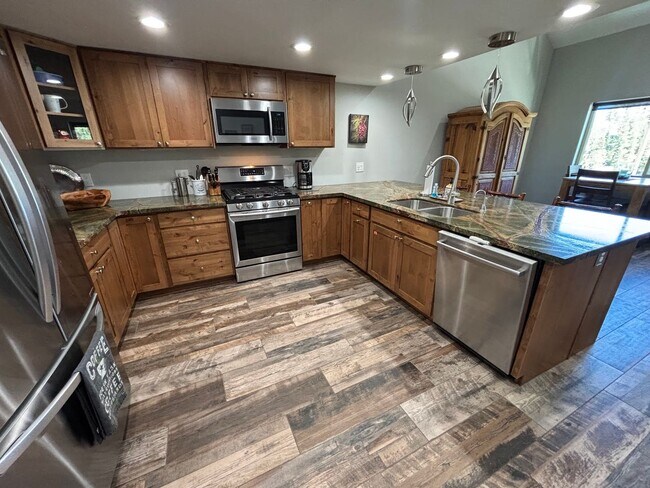 Building Photo - Beautiful Lake Tahoe 3 bedroom condo!