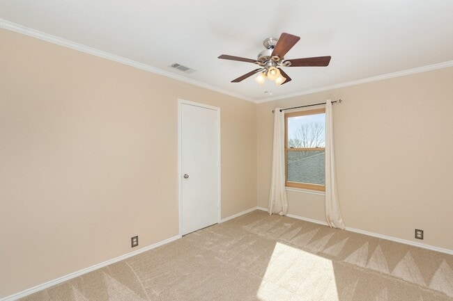 Building Photo - 4415 Falcon Dr