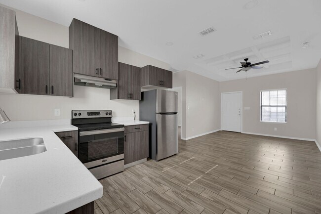 Building Photo - SPACIOUS! CONTEMPORARY! LOCATION!