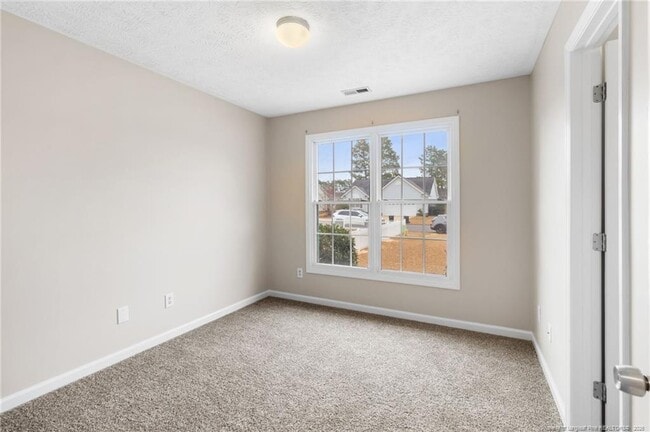 Building Photo - 3022 Burton Dr