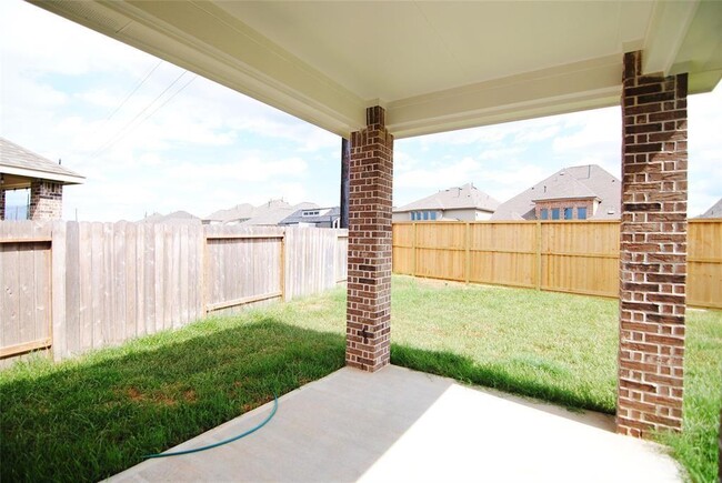 Building Photo - 30111 Twisting Springs Dr