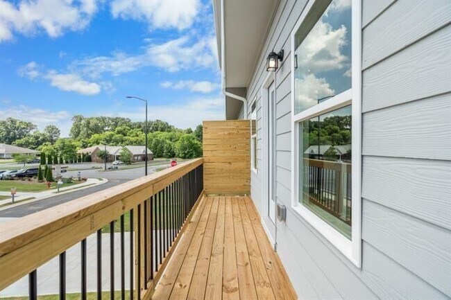 Building Photo - 73 Professional Pl
