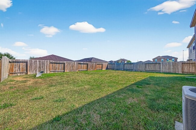 Building Photo - 5119 Harbor Palm Dr