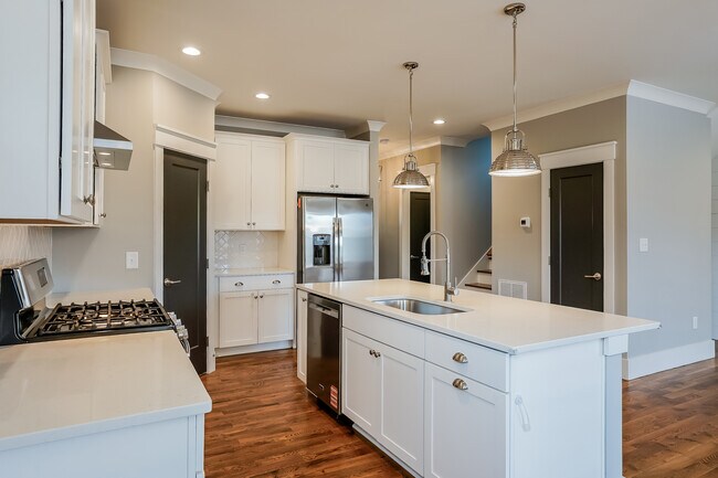 Building Photo - 1312 N Alston Ave