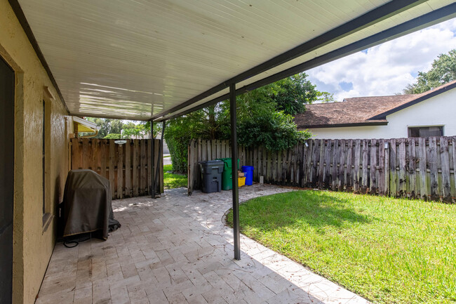 Building Photo - 1123 Northumberland Ct