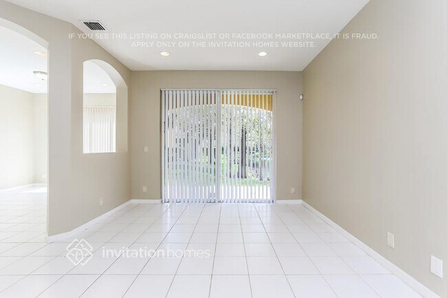 Building Photo - 10642 NW 1st Ct