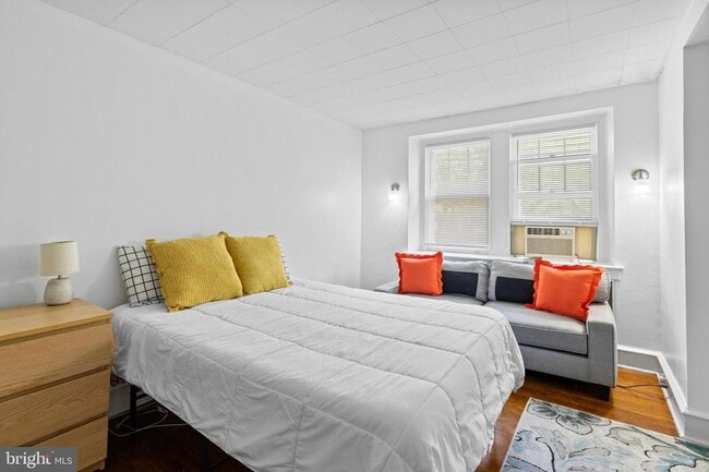 Building Photo - Welcome to this sunny and updated 4-bedroom, 2-bath row home in the heart of Mt. Airy! W/D! Large...