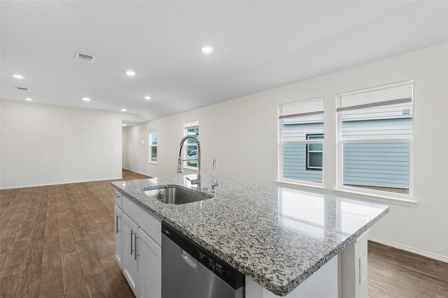 Building Photo - 133 Frogmore Lp