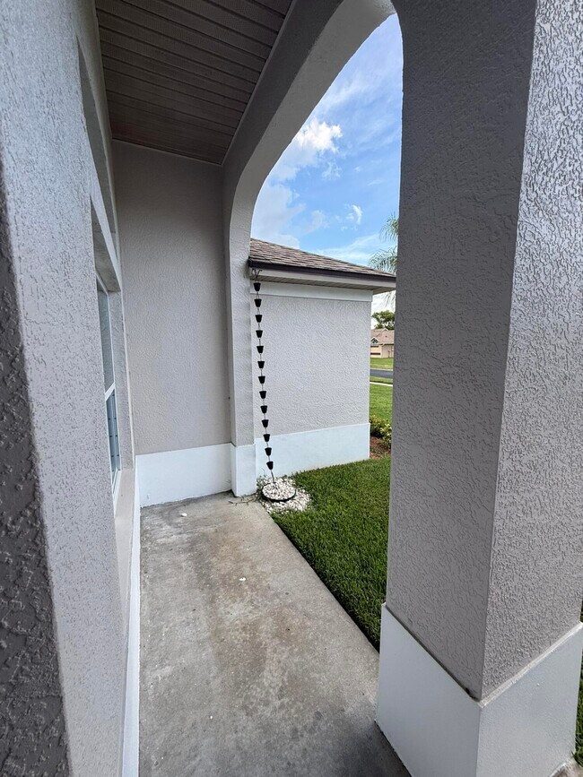 Building Photo - 3786 Sierra Dr