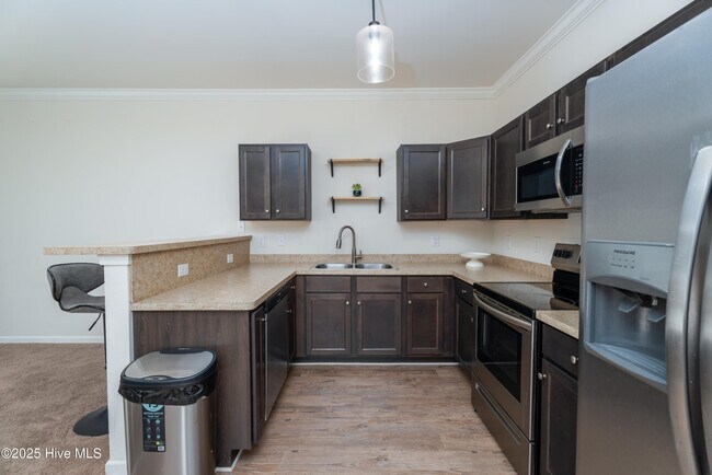 Building Photo - 306 Kenan Lp