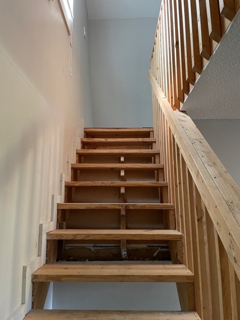 Building Photo - 736 Echles St