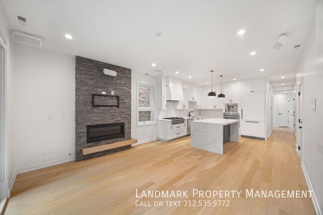 Building Photo - 2658 N Bosworth Ave